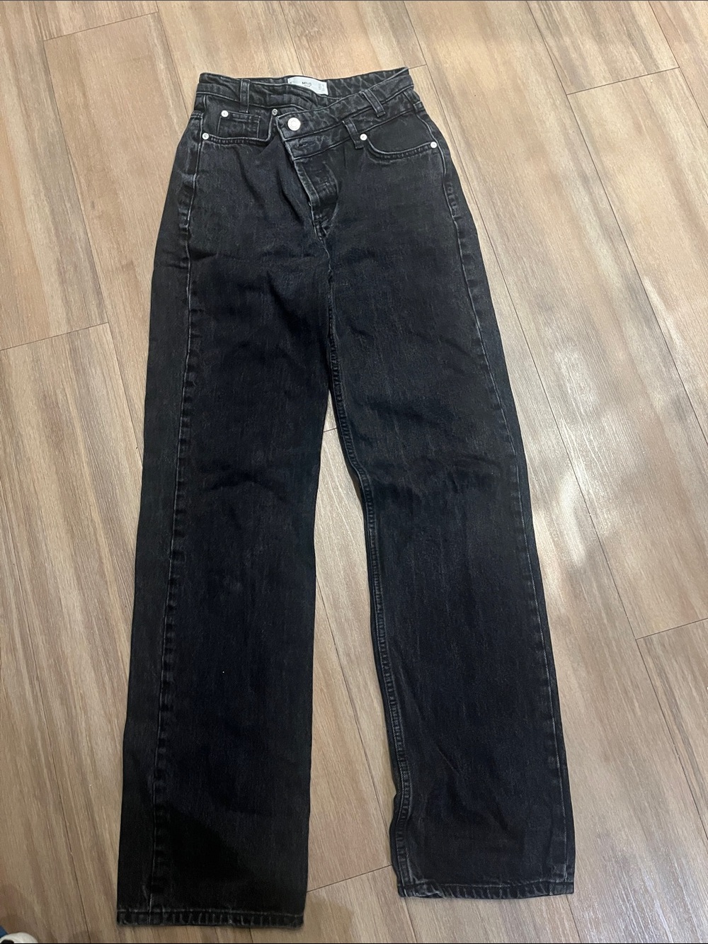 Mango black straight jeans asymmetry front